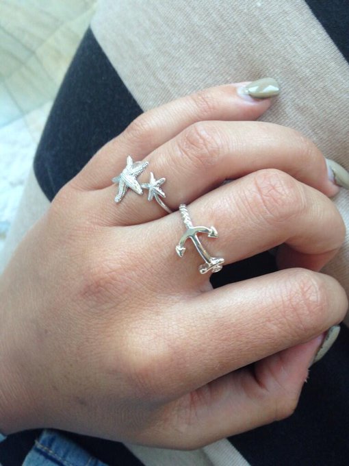 Love the new rings my Hunny got me today 💍⚓️😍 http://t.co/y03q1JWr8b