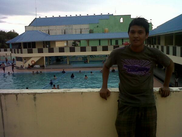 rizky_rullya's tweet photo. RT @aryawan_bancin: Yooppp org kaya @Sociology02 Cc: @rizky_rullya :v http://t.co/SpJy0HyB0A