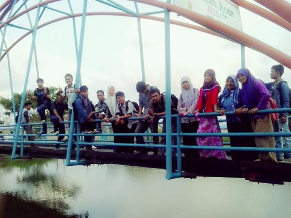 aryawanbancin's tweet photo. RT @Sociology02:#PicAll @rizky_rullya @Rizkiandika16 @zulia_kanti @LianaFitri5 @AmaliaPintenat1 @AmsalLodesh and more http://t.co/t2FW2Aj9ZI