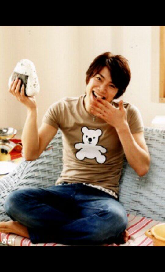 burokk0riii's tweet image. 兼ちゃんおめでとう＼(^o^)／
つ おにぎり
 #兼崎健太郎生誕祭2014