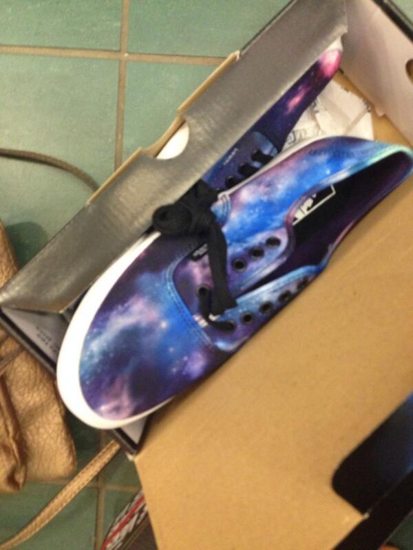 balletsammy's tweet photo. New shoes and love http://t.co/onhrek9k1o