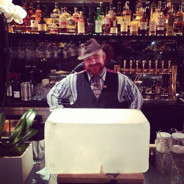 Kicking off #negroniweek <a href="/CelesteChicago/">Celeste</a>! Here's <a href="/FredSarkis/">Freddie Sarkis</a>  at the ice carving station. #beefeaternegroni