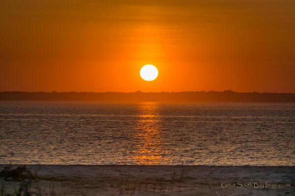 GSBImagesMBusch's tweet photo. End of a beautiful Long Island Weekend! @JimCantore @hoffmanrich @spann @NWSNewYorkNY @FireIslandNPS @KelbyOneOnline http://t.co/Y9XBcUi2FK