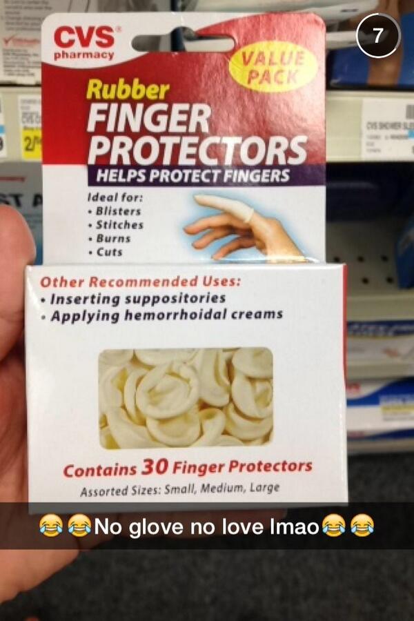 BriCuellar's tweet image. The stuff my aunt sends me on snapchat 😂😂 #Fingerprotection #NoGloveNoLove