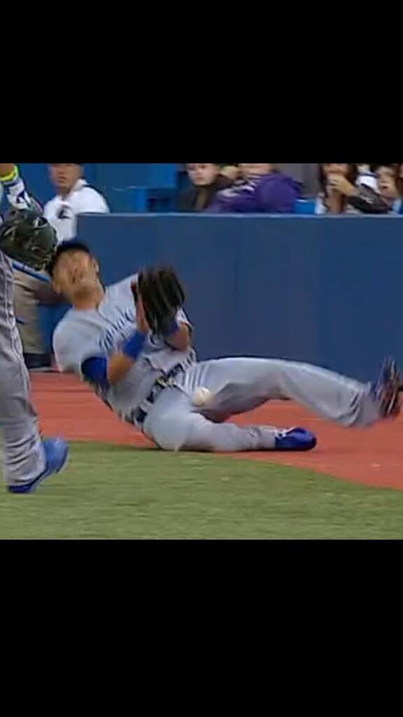 Baseballprobz's tweet image. Doesn't get much worse than this. #BaseballProblems