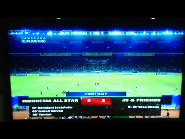 ClubRunningMan's tweet image. Current score : Indonesian All Star 3-2 JS&amp;amp;Friends