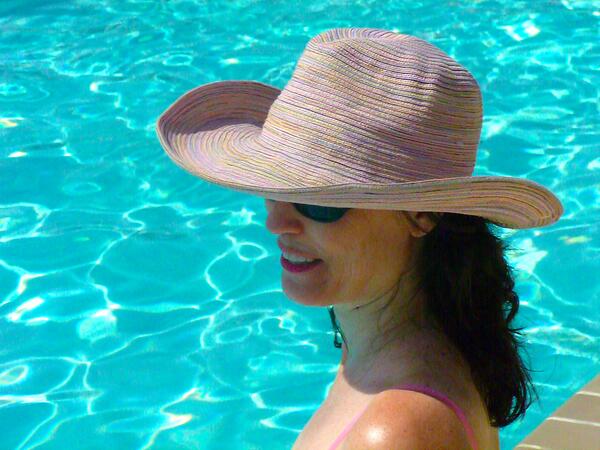 MelissaKGuarino's tweet image. Hats-on to summer protection and sunscreen tips! TY @ewg #sunscreen #health #sunscreentips #sunprotection