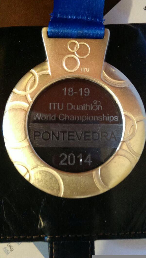 Georgeloveday95's tweet photo. Great birthday present,  gold medal at world champs! :) @ITUDUATHLON2014 http://t.co/xVUwXWH0Dh