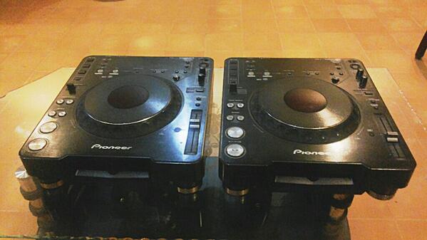 Untuk cek barang bisa datang ke studio kami Jl. Sei Bahasa No.5 Medan..More info 085370777973..