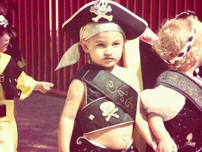 raquelss1809's tweet photo. Mi bebe pirata! http://t.co/qYakmCEMpw