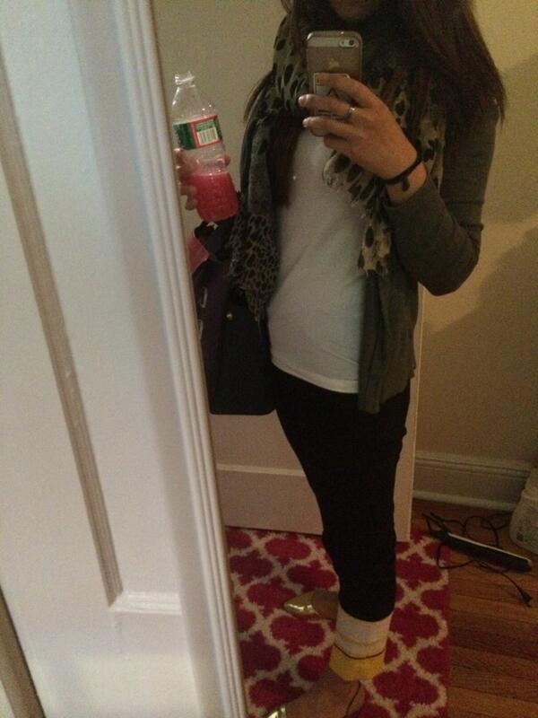 First day of worj ahhhhhh complete with airborne -_- #whyamisick