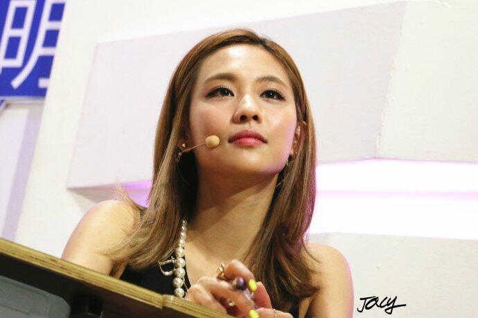 BpI5tHSIgAElgo2.jpg:large