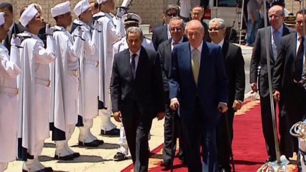 FOX17's tweet image. King of #Spain #abdicates throne. Son to succeed him: go.wxmi.com/1iL81j2