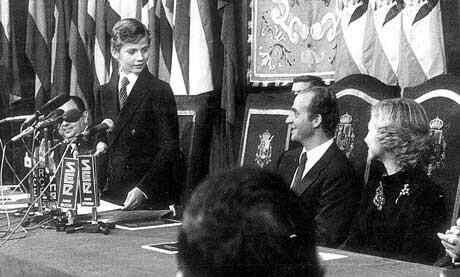 JuanMa_Moreno's tweet photo. Gracias Majestad por 39 años de servicio a España y a los españoles. http://t.co/fVB5oZLUpH
