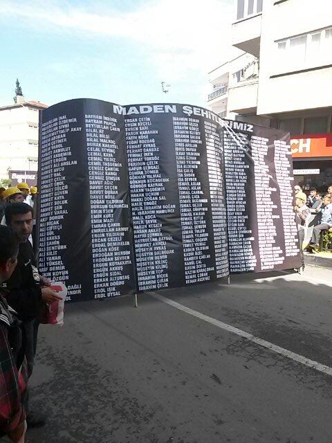 tayfunacikgoz17's tweet photo. 301 şehit için sessiz yürüyüş. .. http://t.co/WFh3ac9HvP