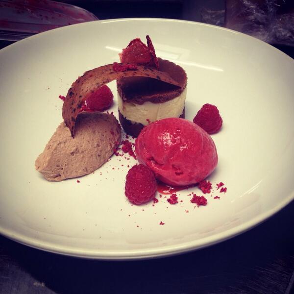 andydarcher's tweet photo. Trio of chocolate and raspberry @timbrunton http://t.co/y9a4w6CEY4