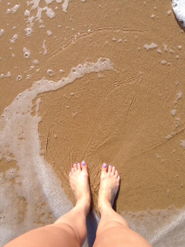 AntRoberts2's tweet photo. @WithLovexxx_Gem wish you was here love Mel xx http://t.co/shy2ym9PqW