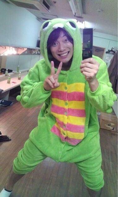 tera_alice's tweet image. うわああああ！！！！！
兼ねちゃんかなり遅くなっちゃってごめんねえええ(´；ω；｀)
誕生日おめでとう♡
真剣な表情の兼ねちゃんもいたずらっ子な兼ねちゃんも大好きだよ！
 #兼崎健太郎生誕祭2014