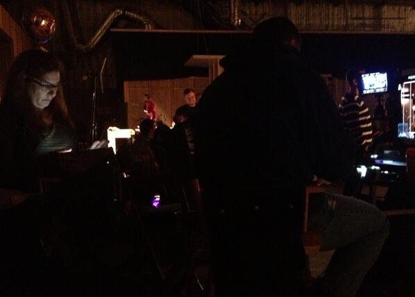 6x23 "FOR BETTER OR FOR WORSE" post-ep BTS pics & tweets - Page 2 BpIkR8wIQAACD7b