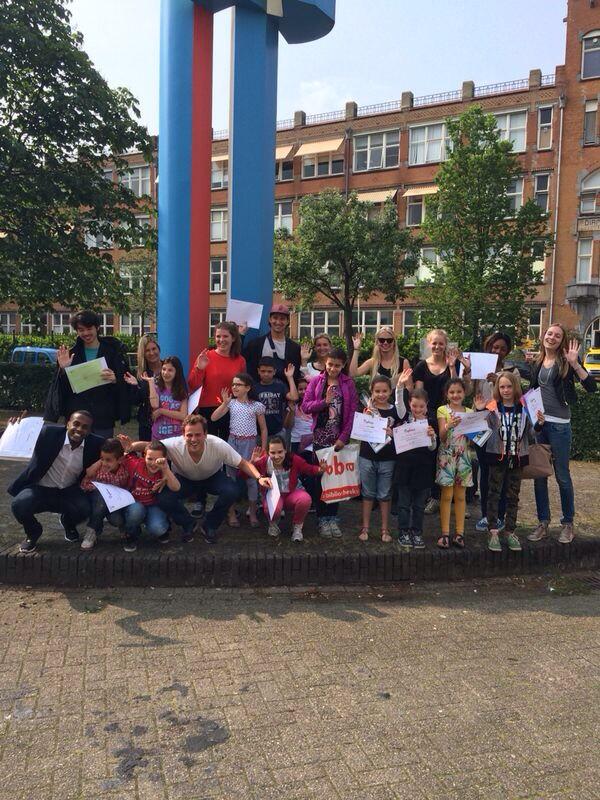 Groepsfoto leesproject ism <a href="/RKSAmsterdam/">RKSAmsterdam</a> en <a href="/OBAmsterdam/">OBA</a> Dank aan alle vrijwilligers! Hopelijk tot na de zomer!