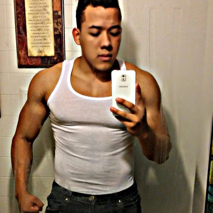 John! Hot muscular Colombian gay top boy! #gay #colombian #top #malemodel Book Today! http://t.co/VC