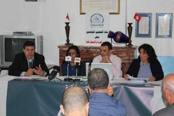 OGPDialogue's tweet photo. Le collectif OGP.Dialogue en Conférence de Presse, Mercredi 28 Mai 2014, au siège du (SNJT) à Tunis. http://t.co/QYllp4Ico9