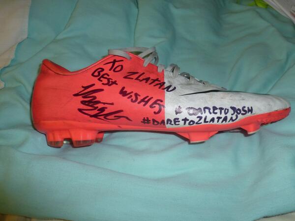 @Ibra_official  A player of my quality will give the lesser player my boots!! #DareToZlatan #DareToJosh