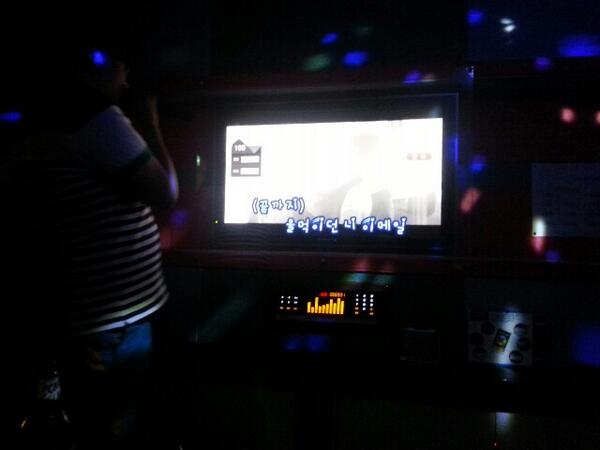 fusionwc's tweet photo. 언제나 동창 모임 엔딩곡은 '내 귀에 도청장치 - 이메일' !!!!!! 짱짱~~!! http://t.co/0KkLhmuueS