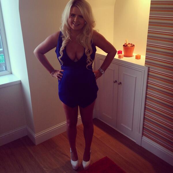 Ash_Chapz's tweet image. Wish it was the weekend already #sun 🍹☀️