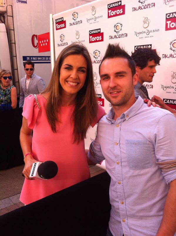 Con la wapa <a href="/Elena_Salamanca/">Elena Salamanca</a> que simpatica.