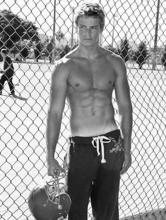 AndreaCorrupted's tweet image. Buenisimas nochesssss #CorruptedOff #TwitterOff