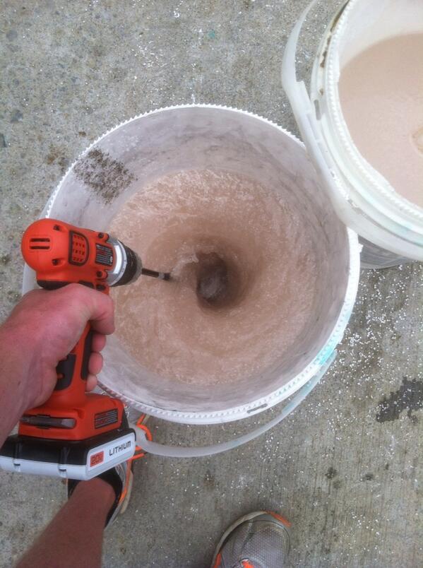 Turfgrassprobs's tweet photo. Melting urea. Fun times here. Takes about ten minutes a bucket. #winterkill http://t.co/alzd1pZiCb