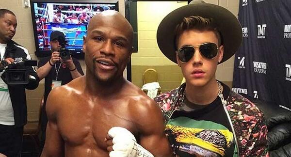 TMZ's tweet photo. Floyd Mayweather Jr. answers the age-old question: IS JUSTIN BIEBER RACIST?!? http://t.co/JYn6OjnKbH http://t.co/fDIX159RyT