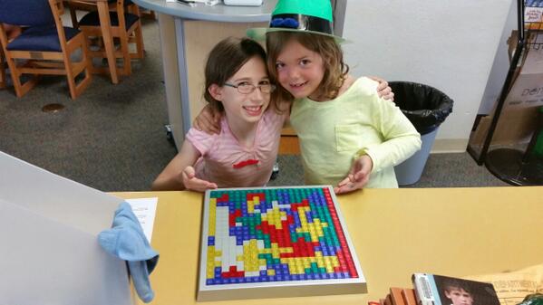 clarelenz1's tweet photo. “@MannLibrary: Blockus art! Used every piece! http://t.co/n3ikzD6Rhx” @TechChick1119