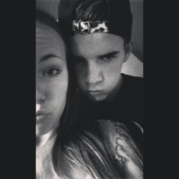 Maximexx1's tweet photo. lieffieeeee 💋 @Crompvoets1 http://t.co/uz8q65jC1i