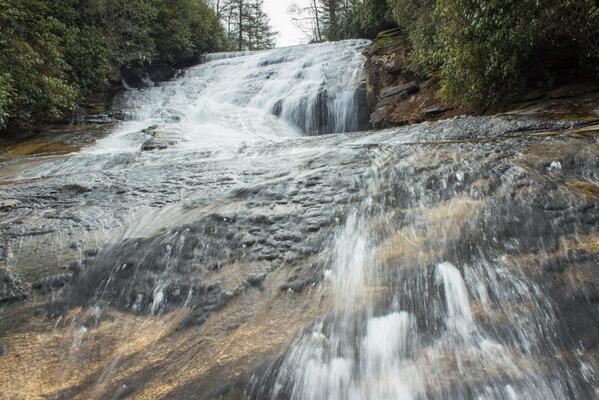 avenir's tweet image. My waterfalls of WNC iPhone app has GPS assisted driving and trail maps to 85 waterfalls itunes.apple.com/us/app/waterfa…