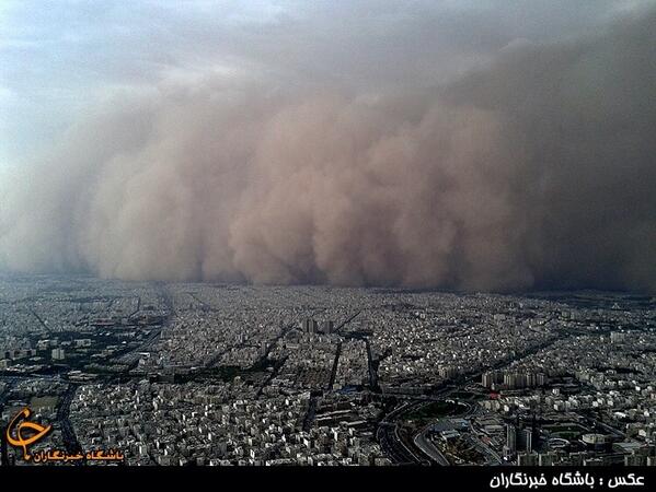 MMM_tvnetwork's tweet photo. #تهران در #طوفان http://t.co/iSEbxPjrH6
