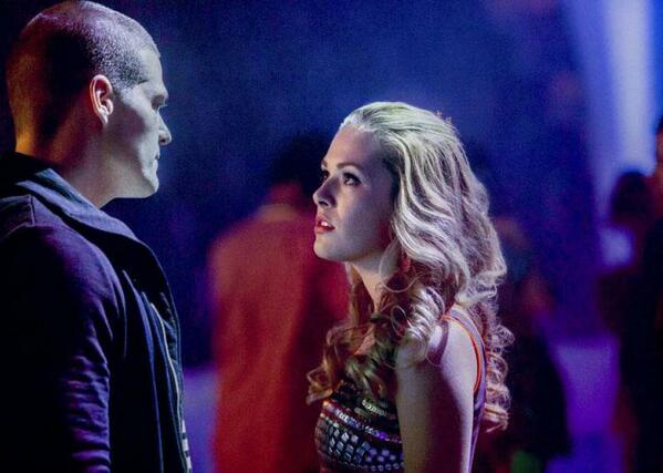 bayoum16's tweet photo. @Greg_Finley tell me there is a chance that there is a season 2 of #StarCrossed please tell me :) I love it so much<3 http://t.co/rIOEfsJ7ei