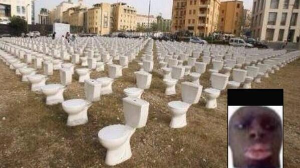MamadouSegOff's tweet photo. Moi a la foir du trone http://t.co/5D5d3ulU6s