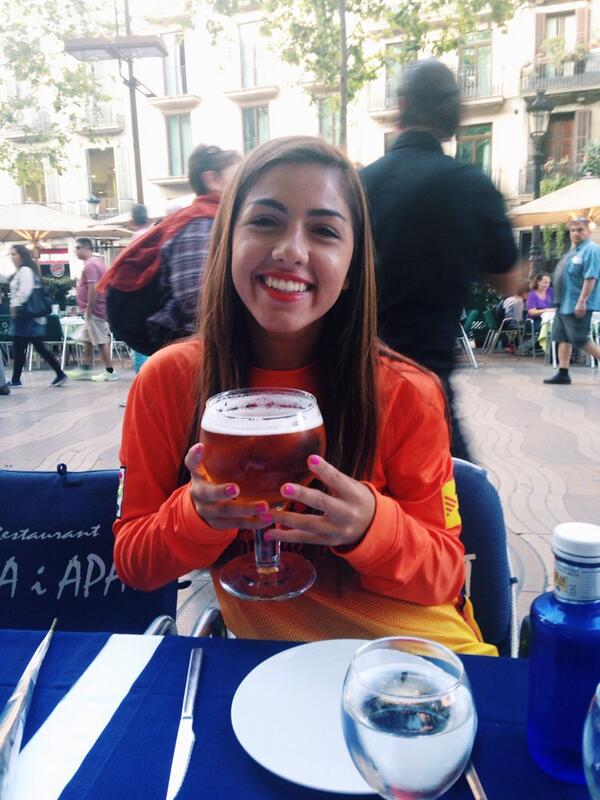 alexandrarey2's tweet image. Being 18 in Spain is no problem 🍺👌 #thisislegal #Barcelonabound