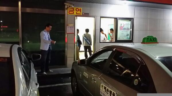 김진표 경기도지사후보
부천 차량 LPG충전소에서 교대하는 택시운전사분들께 인사드리고 있습니다.
#김진표_듬직캠프