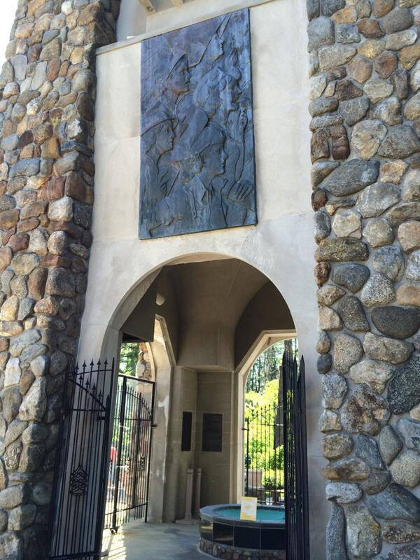 NHGSA1's tweet photo. This bell tower is in grateful tribute to all American Women whose lives were sacrificed in war service. http://t.co/Lpq1puC9jB