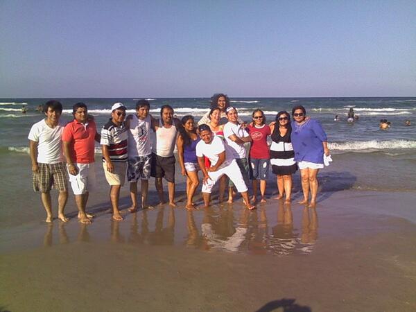 Bianka9110's tweet photo. waaaa arden mis brazos y mi cara http://t.co/EF3qjzCr9A