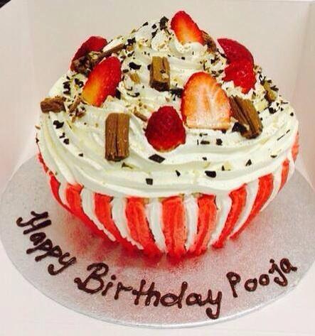 egglesscakeshop's tweet photo. Fruit cakes http://t.co/uxDagZGqLO