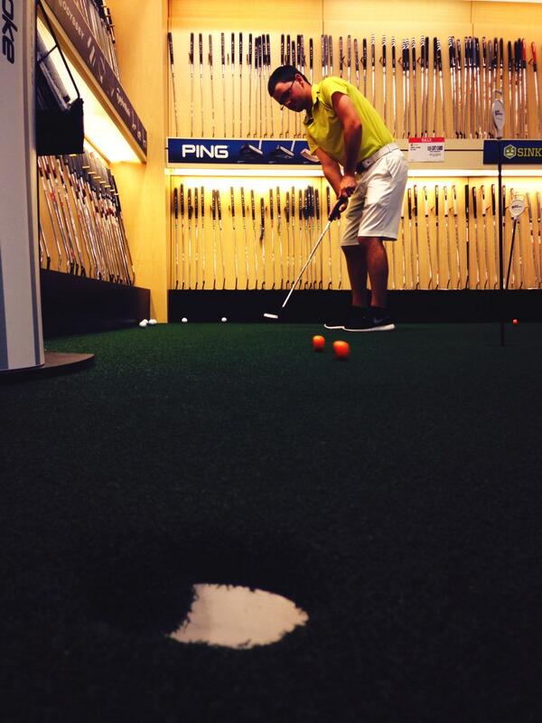 ThePillGolf's tweet image. @golfgalaxy fairview heights, the putter fitting has been in full swing @goldengolf17 max working #twopilldrill