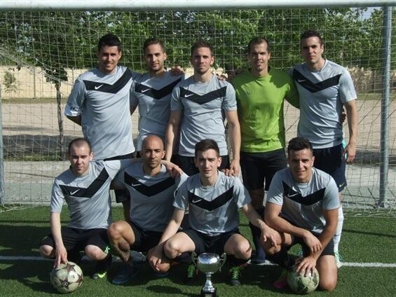 LSR_FC's tweet photo. Entrega de trofeos, Subcampeonato de liga. http://t.co/6SYBFQRkQy