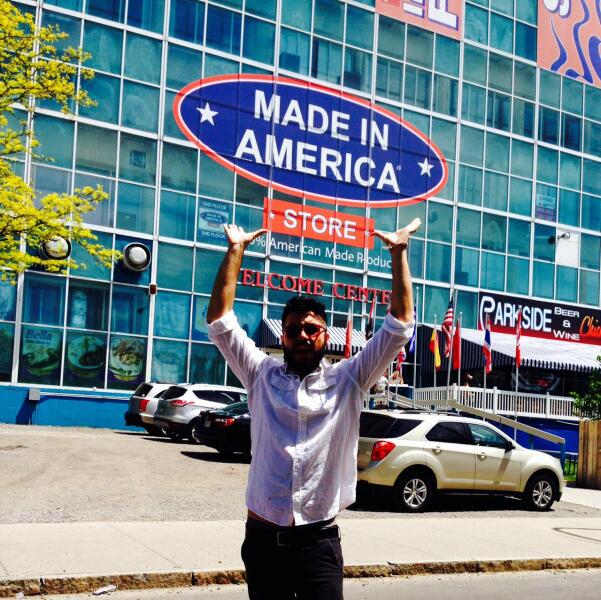 SyncFab's tweet image. #DESIGNLOCAL #MAKELOCAL #SYNCFAB @whatisdennis #GOLOCAL #TGIM #HAPPYMONDAY !!!