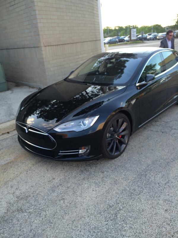 nKaczkowski's tweet image. Just test drove this $120k Tesla Model S p85+ great way to end the b-day @TeslaMotors #didntcrash