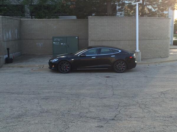 nKaczkowski's tweet image. Just test drove this $120k Tesla Model S p85+ great way to end the b-day @TeslaMotors #didntcrash