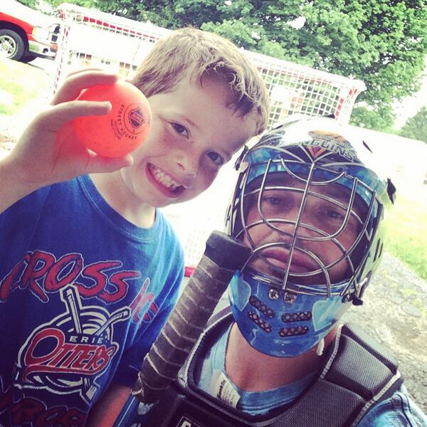 Himes412's tweet image. No hockey! No problem! Unwinding in the driveway with Holden! #street #hockey #relaxingfun #UnleashTheBeast